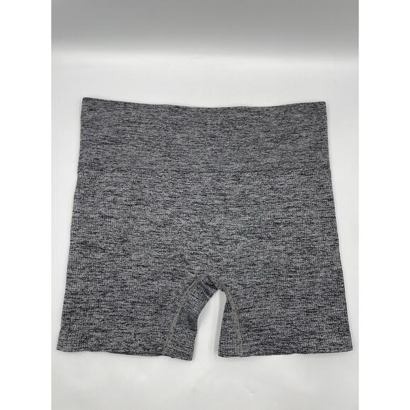 Colsie Women's Seamless Bike Shorts - Gray Size Large - Picture 1 of 3
